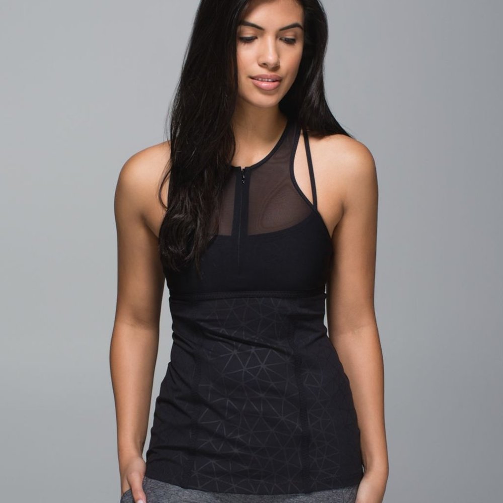 Lululemon Pedal Pace Tank Black with Built In Bra Sz 4 Luxtreme Dream Catcher